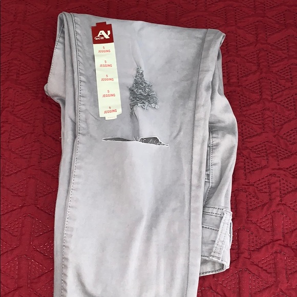 Gray Jegging Jeans - Picture 1 of 3